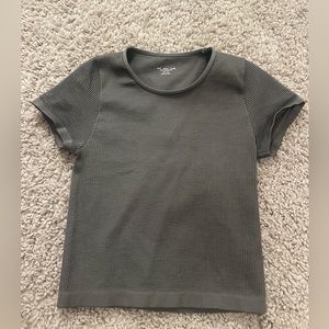 Cropped ribbed baby tee